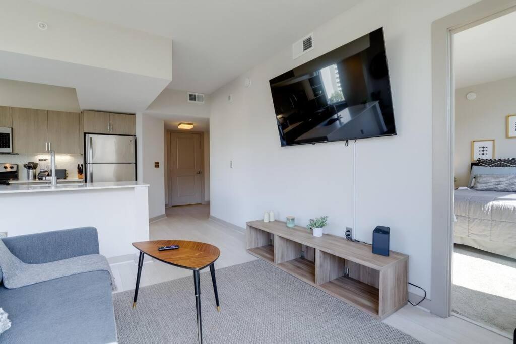 Amazing 2Br Apartment At Crystal City 阿林顿 外观 照片