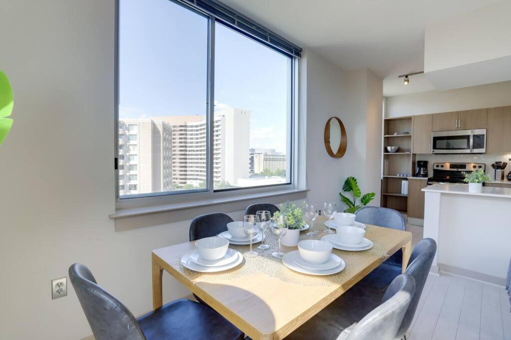 Amazing 2Br Apartment At Crystal City 阿林顿 外观 照片