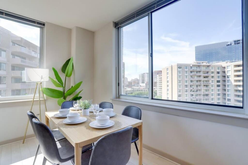 Amazing 2Br Apartment At Crystal City 阿林顿 外观 照片